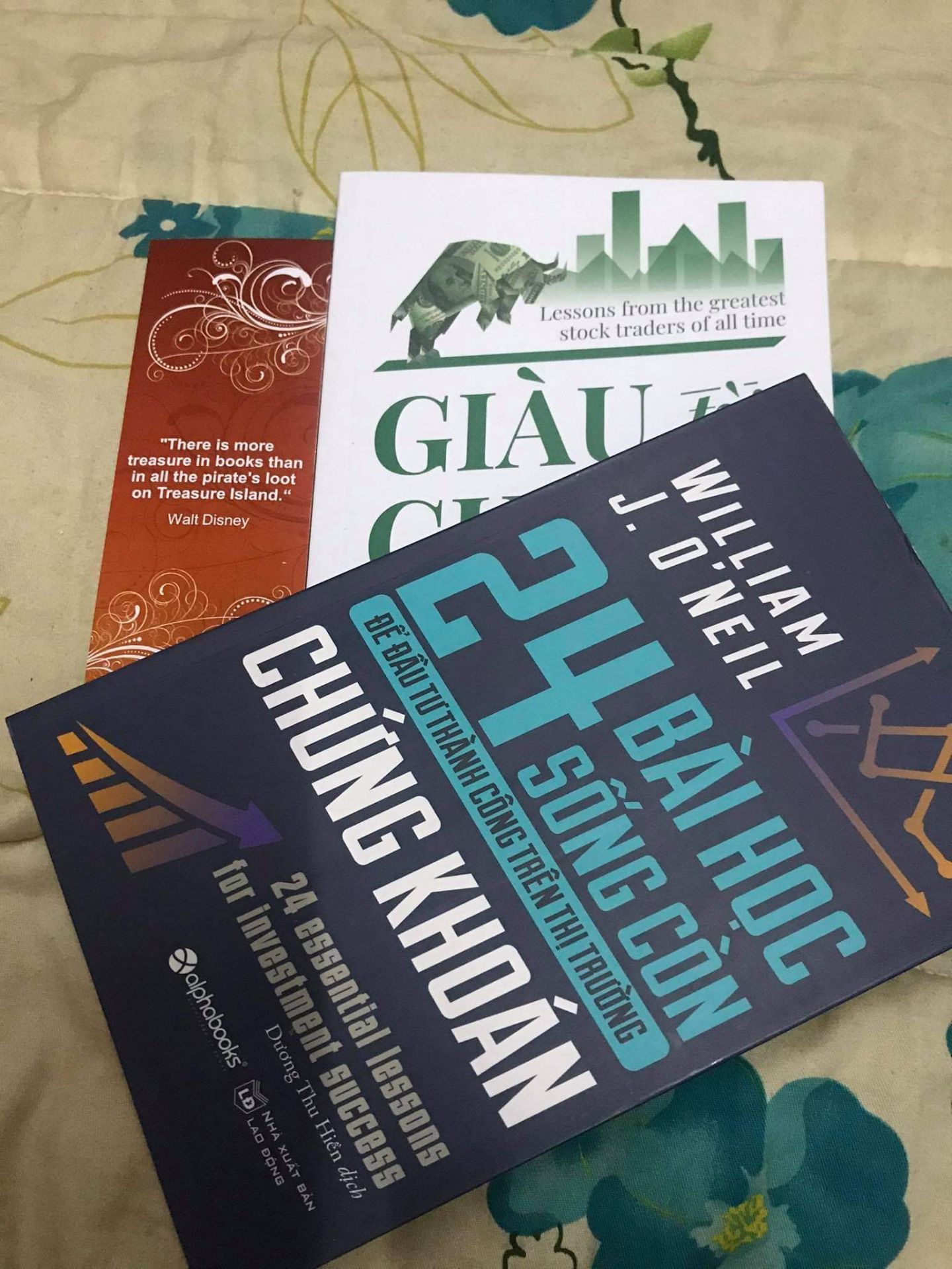 Đơn hàng mình có sử dụng bookcare nhưng ko được bao sách, về sách thì chất lượng tốt