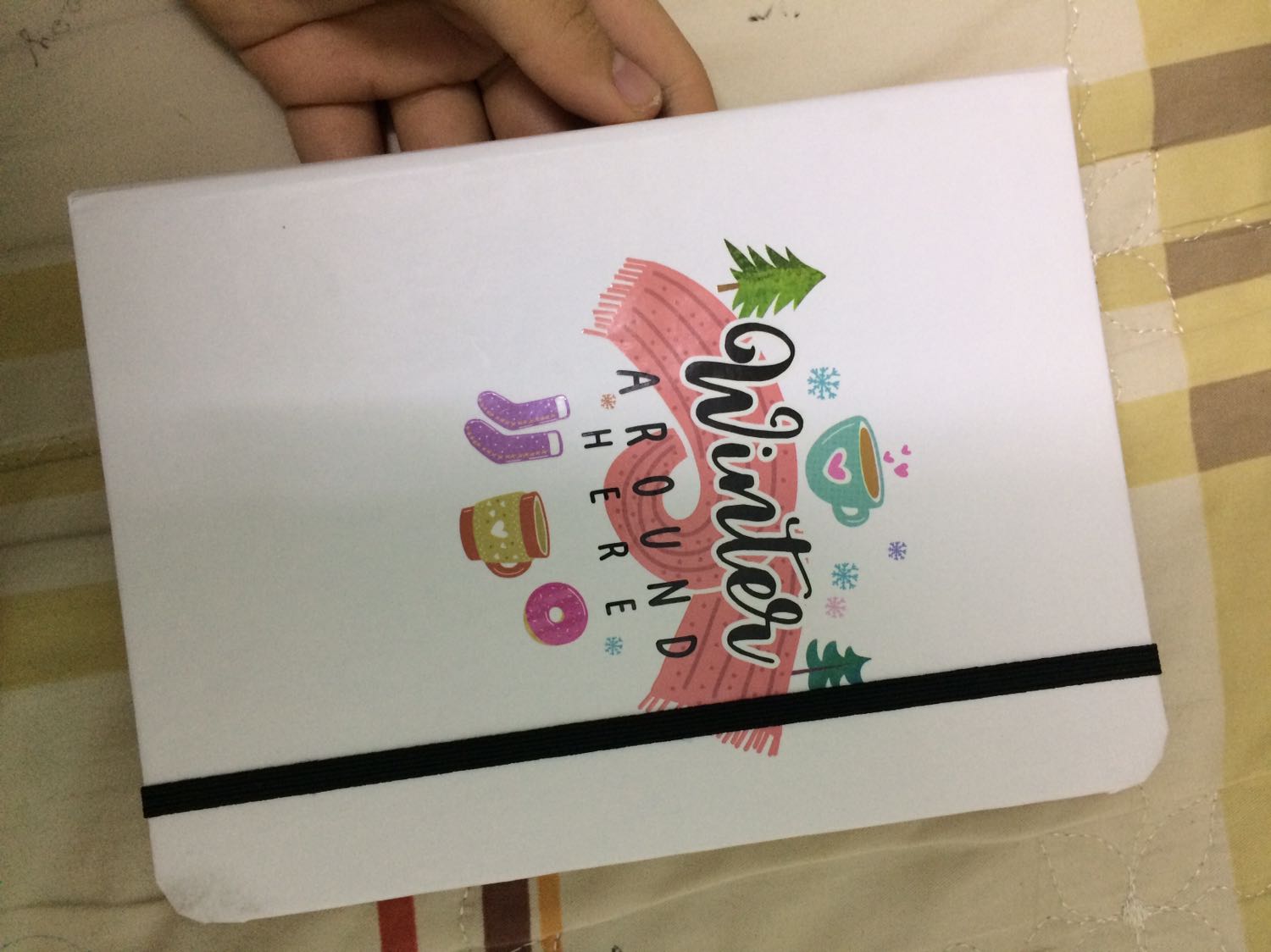 Giao nhanh quá, có bọc cẩn thận, sách hơi bẩn ở mép, khá hài lòng