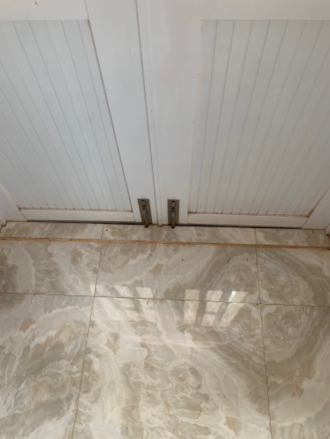 Sản phẩm tạm được. Dễ hở mối keo