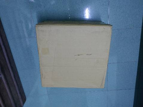 Hàng đẹp đúng với mẫu.giao hàng đúng hẹn.ok.còn chất lượng độ bền chưa biết sài rồi mới đánh giá được cho 5 sao.