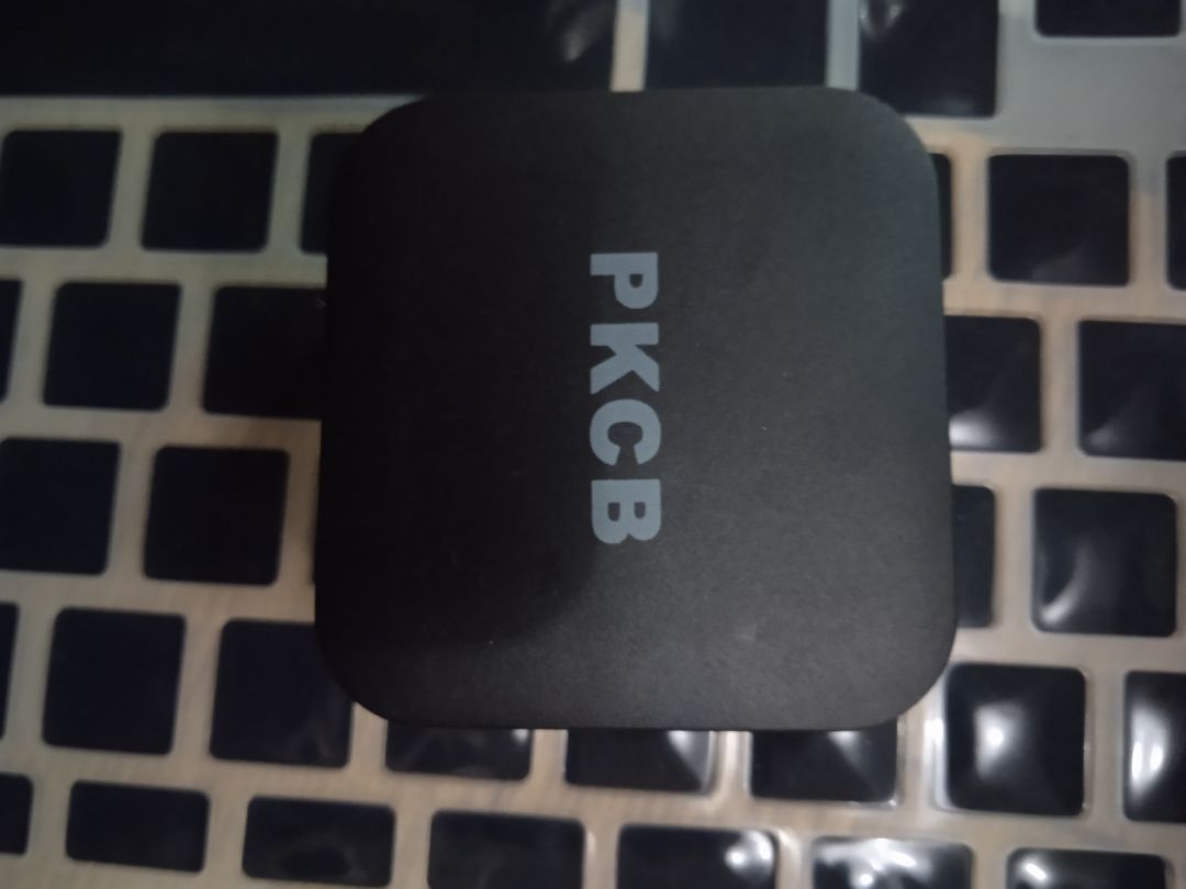 chả hiểu shop làm ăn kiểu gì mà hàng y chang trên ảnh ? nghe nhạc pin trâu nữa. Muốn cho shop 10 sao luôn á?. ae nào muốn ngon bổ rẻ thì ghé qua shop này mua hàng nha rất ô sờ kê