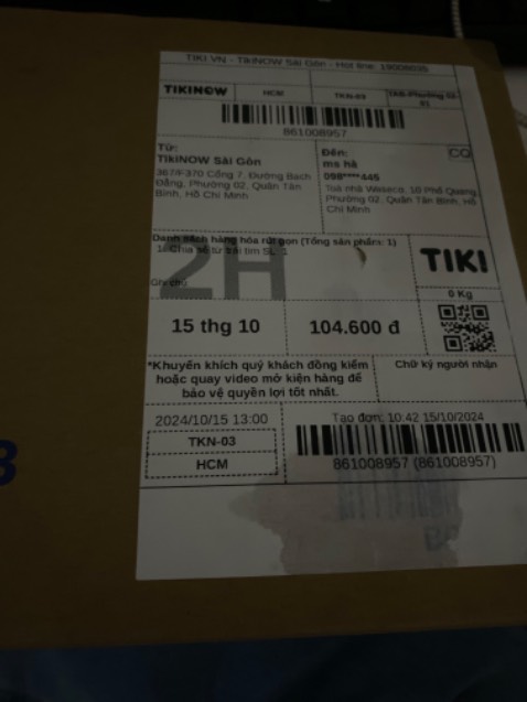 Sách giao đúng hẹn. Dù trời mưa nhưng sách được bao gói kỹ càng nên không ảnh hưởng, bên trong sách còn nguyên seal nữa. Sẽ tiếp tục ủng hộ lần sau