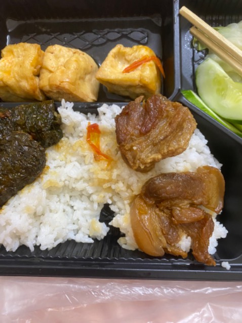 Sách viết về (mấy) đứa khùng nói thế cho nhanh. Đọc mà mắc ói í …