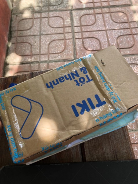 Giao hàng nhanh, đóng gói kỹ, đèn sáng dịu đều