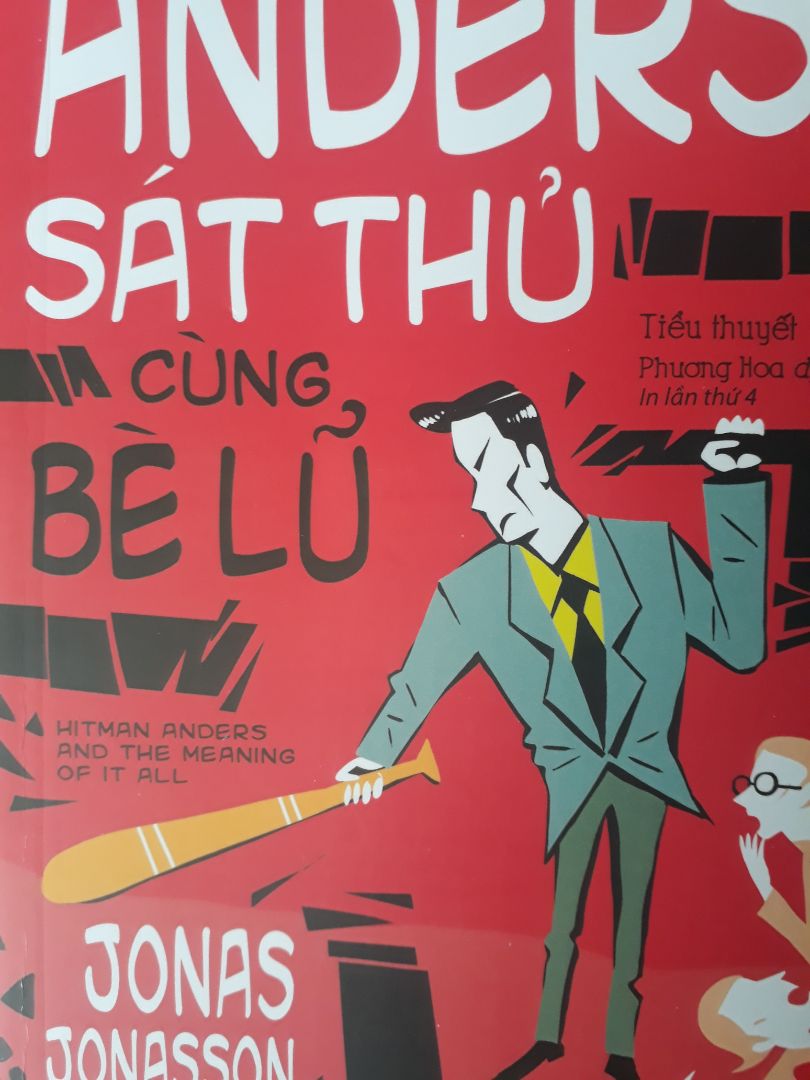 Một cuốn tiểu thuyết tuyệt vời xoay quanh 3 nhân vật chính: anders sát thủ, cô mục sư và tiếp tân per persson. per persson là người muốn giàu có như ông nội của mình, nhưng cuộc sống đếch giống cuộc đời trang trại ko cạch tranh nổi với máy móc nên đã sản vì vậy  persson buộc phải kiếm việc làm ở khắp nơi từ quản lý nhà thổ đến tiếp tân khách sạn hương biển, số tiền kiếm được chỉ đủ trang trải cuộc sống đến khi anh gặp dc vợ tương lai của mình là cô mục sư johanna kjellander đang ngôi 1 mình ở nghế đá công viên, trong cô rất thảm hại bụng thì đói, người thì rách nát len bùn đất, cô mục sư xin gã tiếp tân ổ bánh mì với 2 miến thịt xong khối khi đã cầu nguyện cho anh. sau đó 2 người tâm sự với nhau. Cô bị cha cô ép phải đi tu vì truyền thống gia đình là truyền đạo, vì vậy cô rất vui khi nghe tin cha cô qua đời cô hy vọng địa ngục sẽ dang tay chào đón ông ấy sau bao năm cực khổ, chịu đựng đủ điều và mẹ cô ở trên thiêng đàng cũng vui vẻ lắm. anders sát thủ đang thuê phòng 7 ở khách sạn hương biển sau bao năm nằm ở sau song sắt, hắn vẫn đang kiếm nhờ vào việc đâm thuê chém mướn thế là nữ mục sư cùng bàn bạc với per persson tạo nên mối làm ăn từ tên sát thủ này dĩ nhiên tất đều dc chia tiền công. cả 3 kinh doanh từ đâm thuê chém mướn rồi đến kinh doanh nhà thờ anders rồi sau đó là ông già noel nhưng điều bất ngờ số tiền kiếm được cho các cô nhi viện trẻ em mồ,... vẫn còn nhiều điều thú vị ở phía sau.
Nhân danh cha và con và thánh thần. Amem