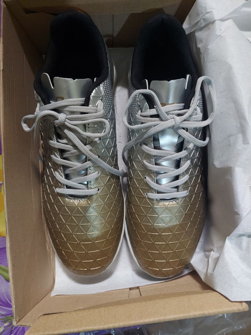 giày may rồi nên an tâm, đẹp chắc so với tầm giá, cảm ơn shop nha!