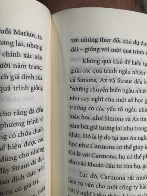 sách có quá nhiều trang có nếp gấp lớn sách có quá nhiều trang có nếp gấp lớn