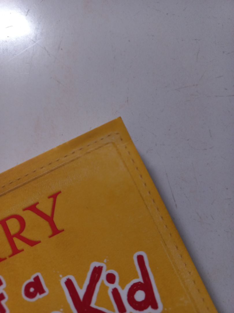 Sách có vài chỗ bị quăng góc làm mình không thích lắm. Còn nội dung truyện quá hay nên khỏi phải nói rồi.