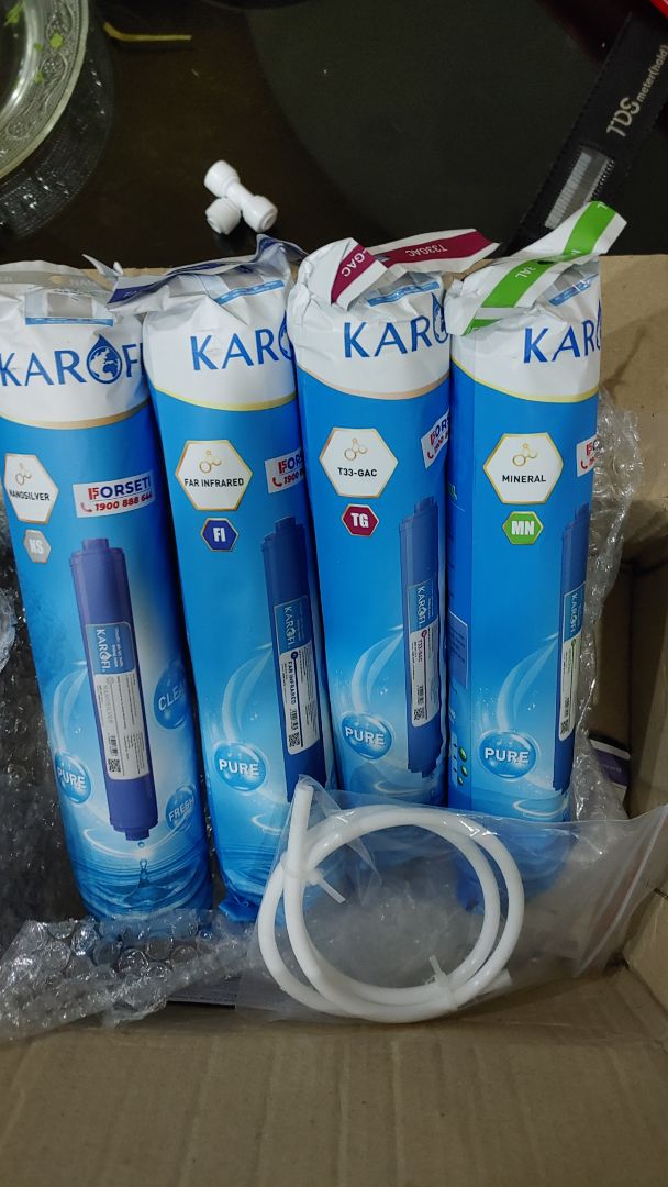 Kiểm tra mã sp theo tem qua tin nhắn gởi 7039, phản hồi hàng chính hãng. Ok rồi, hàng rất rẻ so với giá của nhà phân phối máy lọc Karofi.