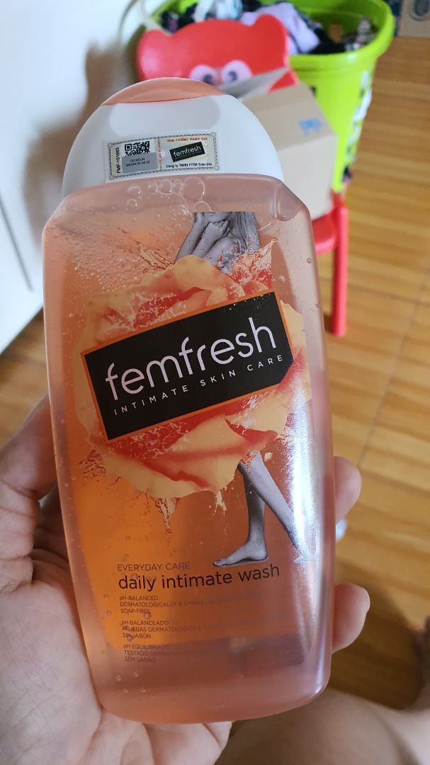 Sản phấm đẹp, đóng gói chắc chắn, giao hàng cực nhanh. Date xa đến tận 2024, mùi thơm dễ chịu.