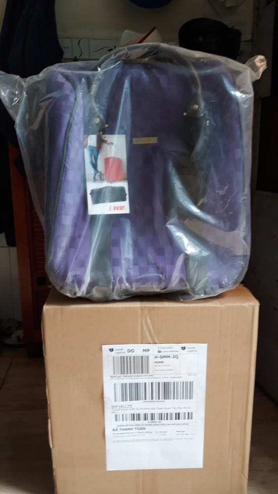 Vali rất đẹp chế độ bảo hành xịn sò 
Giá cả lại hợp lý nữa nên cả nhà yên tâm mua sử dụng nhe