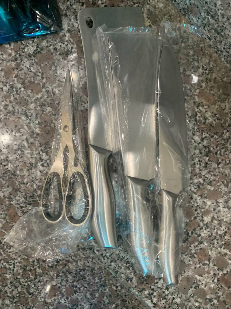 mua được sản phẩm này thích thật, tiện lắm luôn ý dao chặt cũng có, thái cũng có... nói chung nên mua mọi người ạ