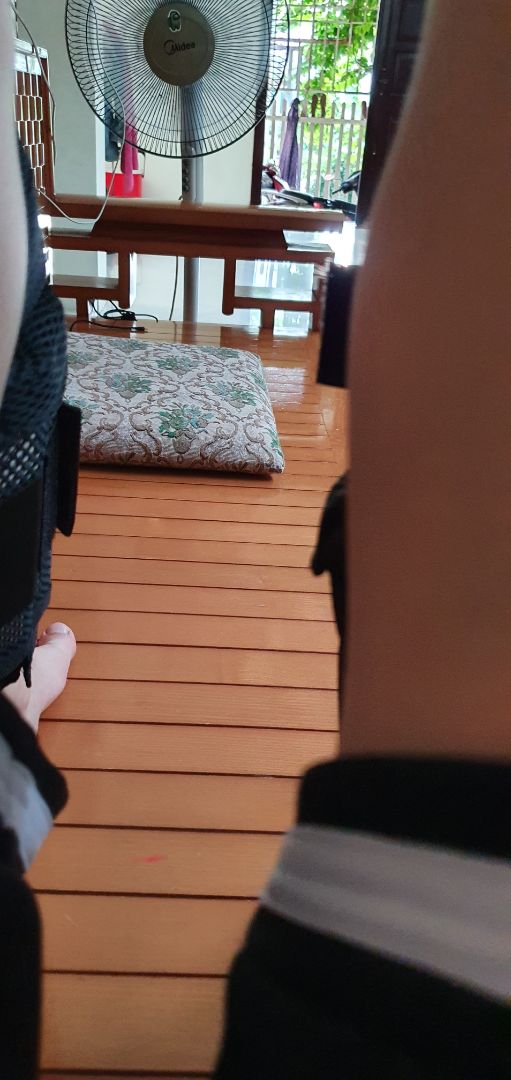 đặt tạ tay mua tạ chân, chả hiểu shop luôn