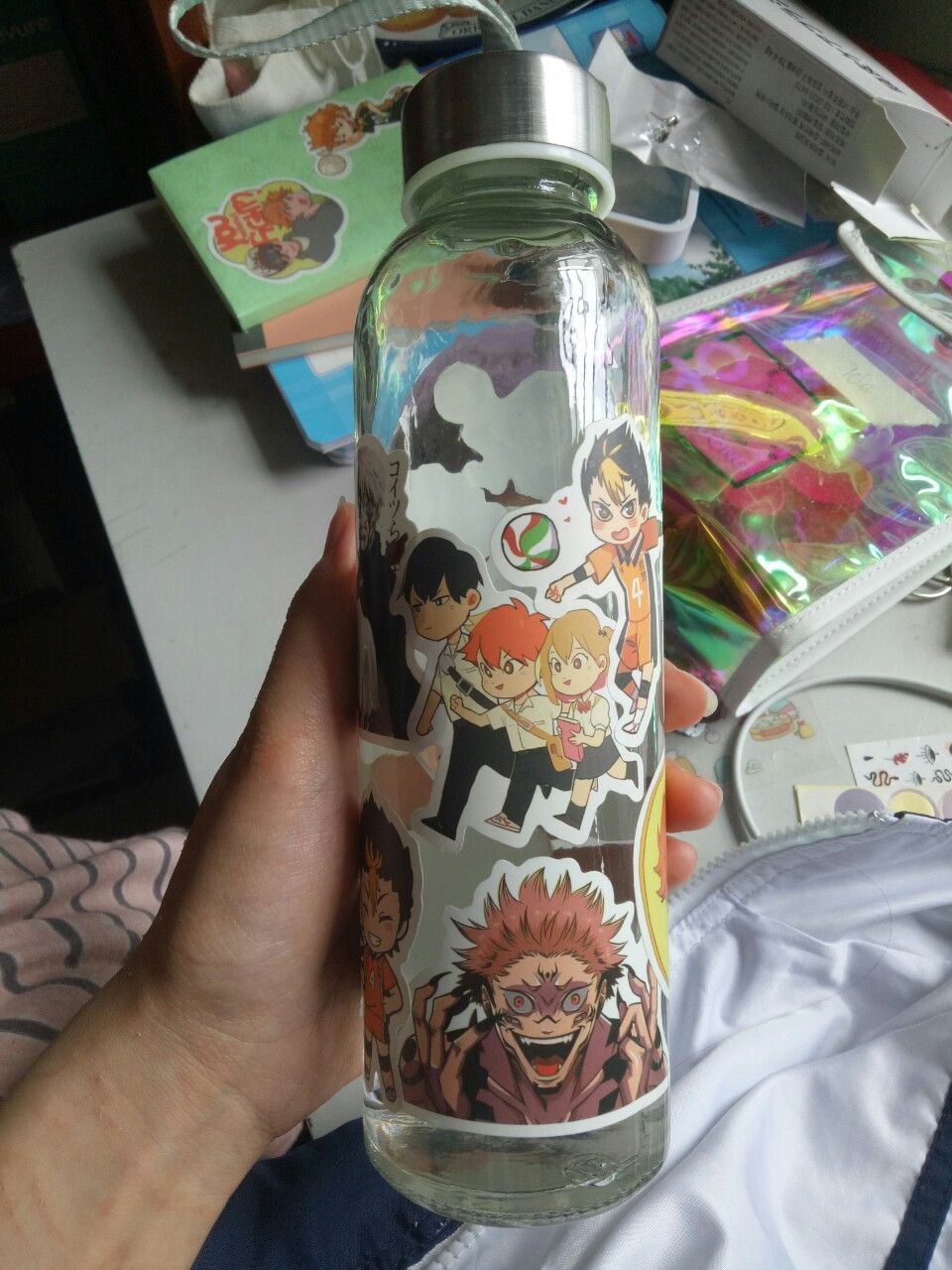 chai chắc chắn, cứng cáp, trơn dễ trang trí. giao hàng không nhanh lắm nhưng shop cẩn thận. mình nhớ là thế chứ nhận lâu lắm rồi giờ mới đánh giá :))))