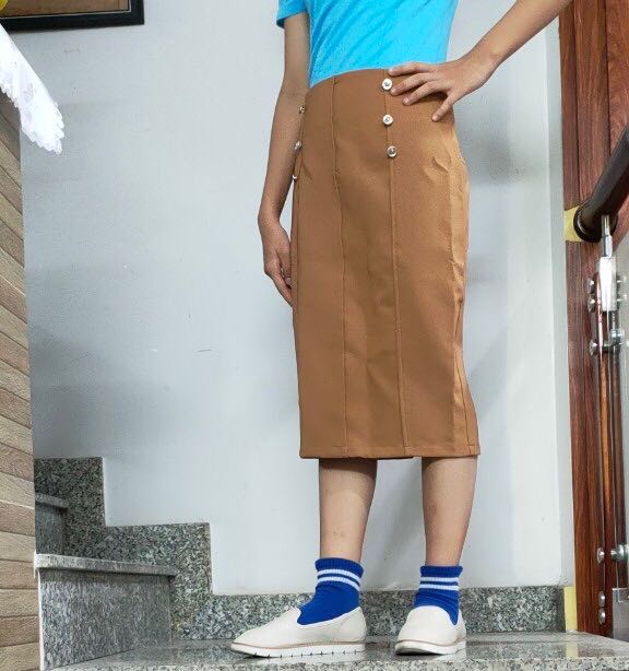 Sản phẩm mặc thoải mái -chất vải đẹp nhìn thanh lịch rất hợp vói công sở còn đươc tặng kèm khăn lụa nũa Shop thật tâm lý quá❤️❤️❤️❤️Mình