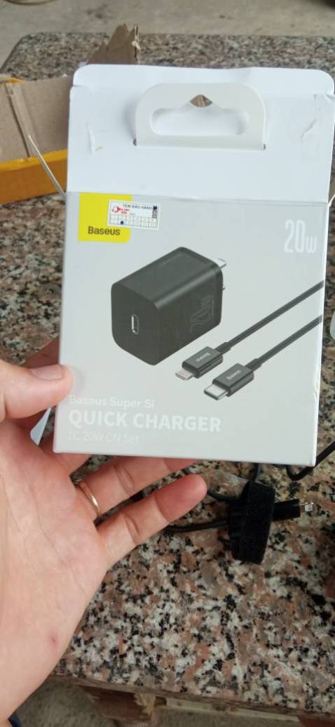 Bộ sạc đẹp cao cấp, vào pin nhanh , hàng chính hãng baseus có khác, dùng khác biết thật, chất lượng phù hợp vs giá tiền, lần sau lại ủng hộ shop nhé