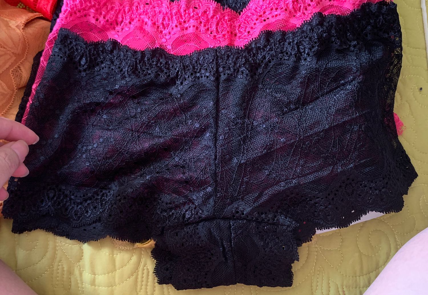 Giao hàng không đúng mẩu 
Mẩu gui k dung