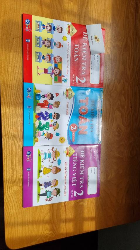 Sách bản mới nhất, in và nộp lưu chuyển 2022, khổ 19*26.5cm. Đóng gói tốt, In sắc nét, đẹp về chất lượng sách của Thầy thì quá tốt phù hợp cho các bạn học chương trình công lập. Lần trước mua 1 lần của shop không hài lòng do đưa thông tin sản phẩm nhầm lẫn mà không gọi báo cho khách hàng. Lần này giao đúng Sp cho 5sao