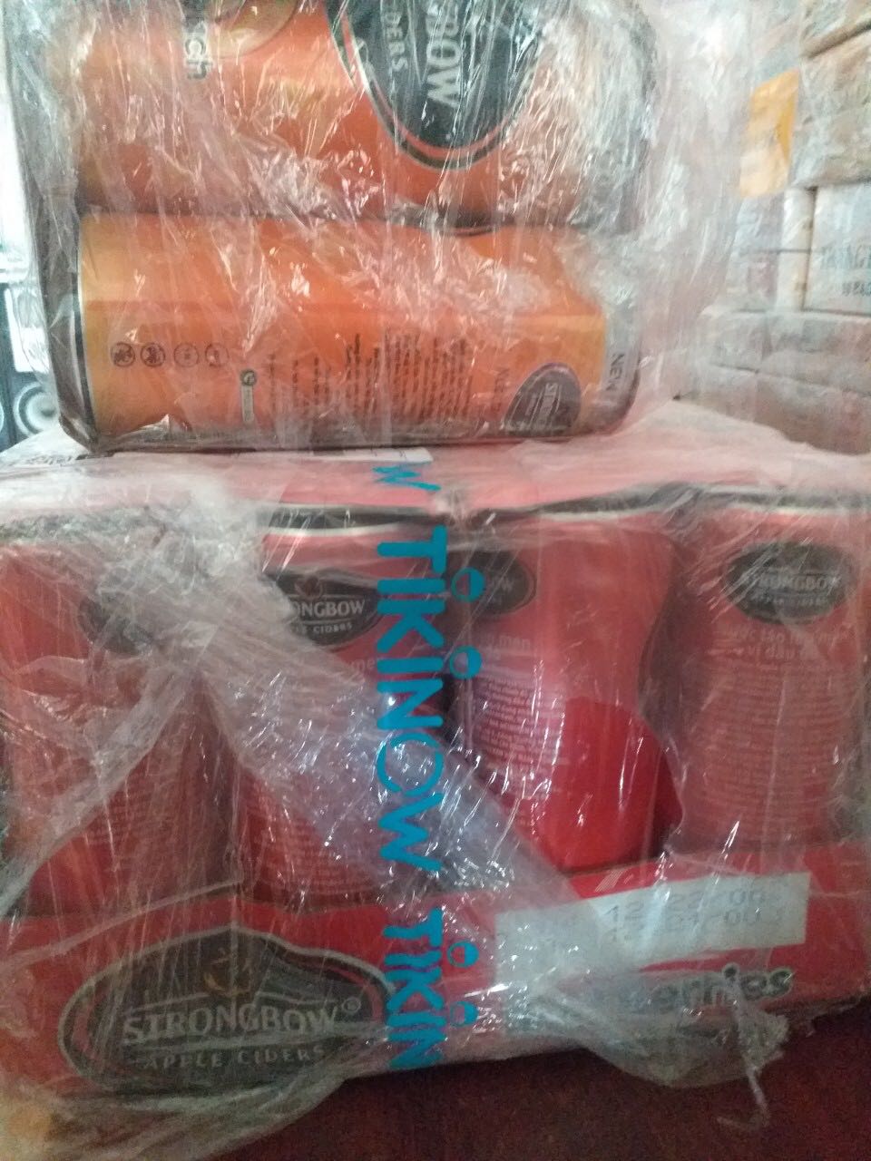 Lần đầu đặt hàng bị lỗi đơn hàng, tiki đã liên hệ bổ sung hàng tặng kèm sau đó.