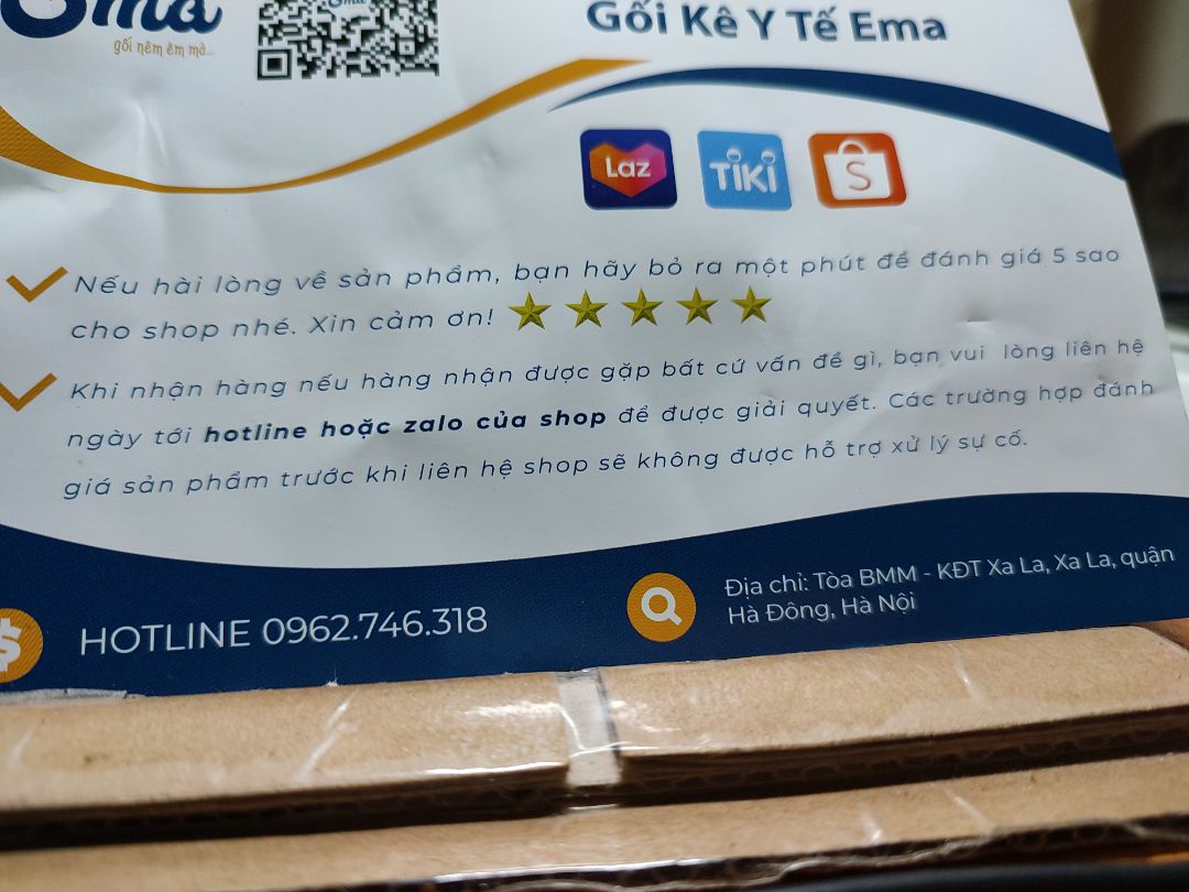 Sản phẩm tương đối tốt, bên ngoài thì bọc khá đẹp nhưng bên trong hơi bẩn có lông sợi gì đó và cao su thủng lỗ chỗ. Ngồi thì êm, đỡ đau mông hẳn khi ngồi lâu nhưng bị bí với nóng. Trừ thêm 1 sao do tờ cảm ơn thái độ lồi lõm. Sửa lại dùm thành quý khách gặp vấn đề vui lòng liên hệ shop trước khi đánh giá thì thiện cảm hơn nhá.