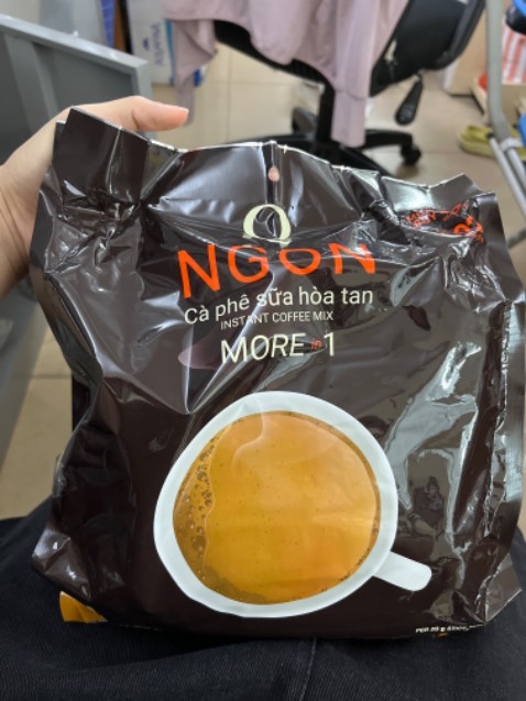 Shop giao đúng, đủ hàng, đến sớm hơn hẳn 1 ngày so với dự kiến. Cafe thì tuỳ khẩu vị từng người, nhưng vì các sếp công ty tôi thích loại này, khen ngon nên tôi mua 😂.