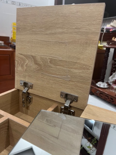 Mọi thứ đều ok. Chỉ là lấp lần đầu hơi khó lắm và kính quá ít keo dán. Tí thì toang cái kính r