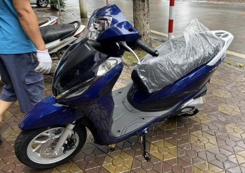 Mua trên Tiki áp mã giảm nhiều hơn mua ở cửa hàng nha, sáng mới đặt trưa tới cái nhận xe rốp rẻn trong ngày lun nhanh thiệt chứ, nhân viên tư vấn nhanh với nhiệt tình nha, 10 đỉm cho sốp 💯💯💯