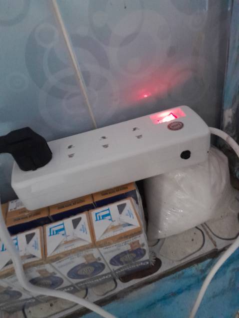 Tốt giống như những gì mô tả. Phích cấm vừa khít ko lỏng ko chặt, cấm nhẹ nhàng chịu nhiệt tốt, thiết kế đẹp mắt chắc chắn, hôm qua mới cấm thử nồi lẩu thấy tốt. giá thành rẻ hơn nhiều nơi bán khác. ko có ăn tiền quãng cáo đâu nha.😄