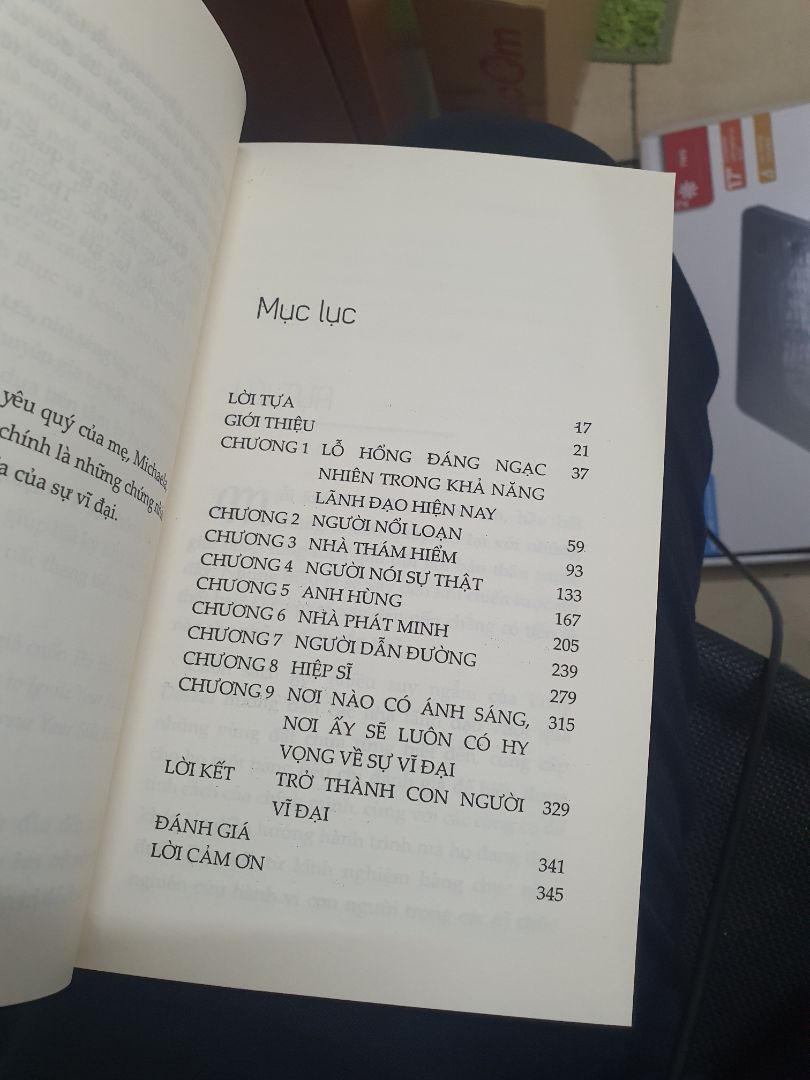 vẫn là đề tài phát triển bản thân. cố gắng hoàn thiên và thay đổi để trở nên tốt hơn