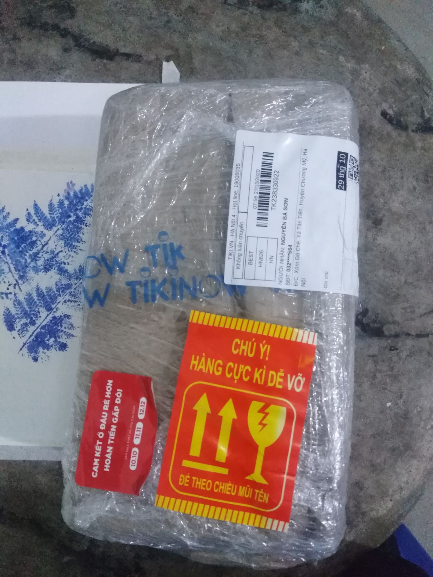 Về phía tiki thì giao hàng nhanh đóng gói cẩn thận.❤️
Về phía shop miDoctor hàng đủ và trước mắt là thấy chất lượng tốt. Shop làm rất cẩn thận về cả sp lẫn lời gửi khách hàng khiến mình khá hài lòng❤️ các bạn nên tham khảo shop này nhé (tuy đế của đèn có 1 vết móp nhỏ không đáng kể)