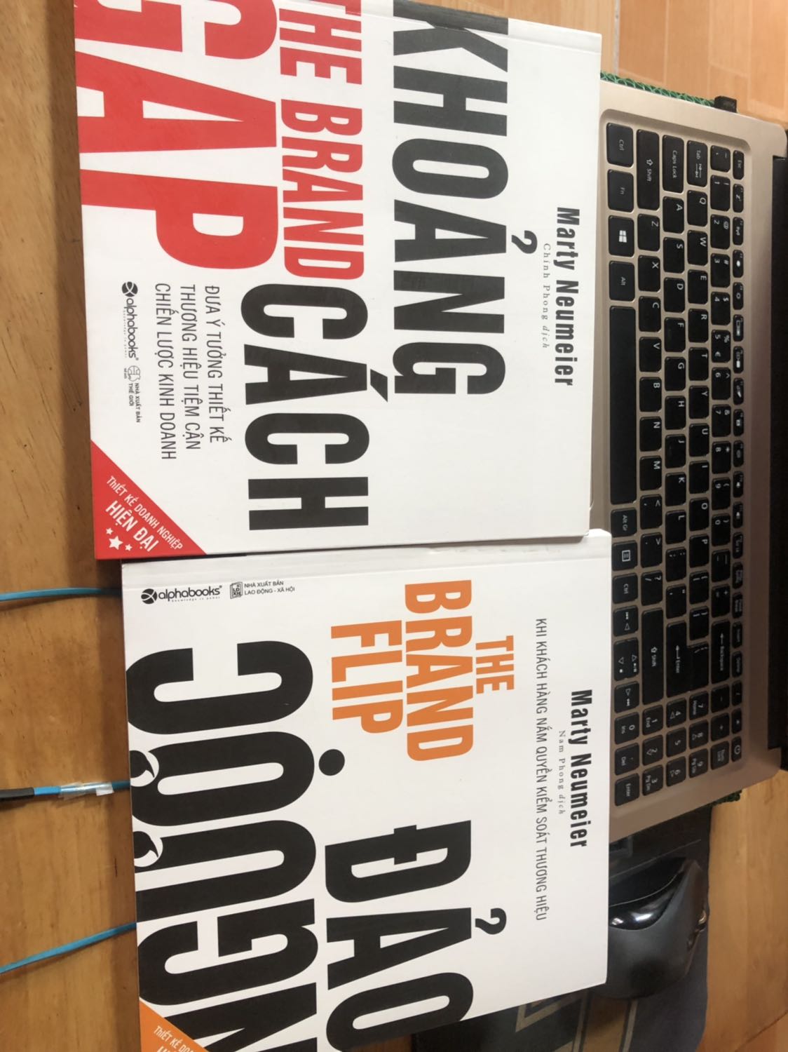 Săn sale giá giảm 88%, giao sách trước hẹn, sách hơi cũ nhưng vậy là quá tốt