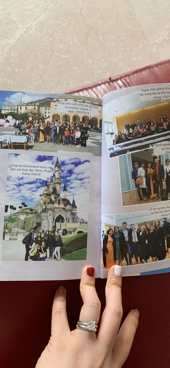 Biết tới cuốn sách này sau khi xem talkshow “vợ chồng son” mà chính tác giả và anh chồng người Ý lên sóng. Đọc xong mới thấy trí thông minh và sức bền của ng Việt Nam ko thua dân tộc nào trên thế giới. Thấy thương tác giả, cô gái trẻ đầy nhiệt huyết và nổ lực ko ngừng. Vui vì cuối cùng sau bao nhiêu gian khổ Thuỷ Anh cũng đạt được ước mơ của mình và ấm êm bên gia đình nhỏ. Cám ơn tác giả đã truyền lửa cho thế hệ trẻ VN. Cám ơn đã mang hình ảnh đẹp của ng phụ nữ VN ra thế giới. Chúc chị luôn khỏe và trông chờ những tác phẩm khác sau này nếu chị có viết tiếp.