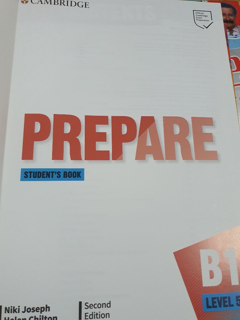 mua ngay lúc sale. nên mua lúc sale để được giá tốt nhất còn được tặng quà.