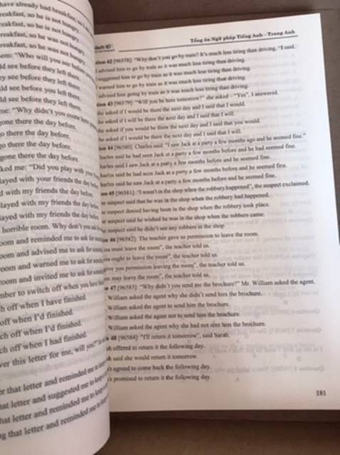 sau một thời gian trải nghiệm thì mình có một số đánh giá như sau,mọi người tham khảo nhé:
+sách siêu dày,siêu nhiều bài tập ,tha hồ làm nhá=))cày ngày cày đêm cũng không xong á
+kiến thức bao quát từ cơ bản đến nâng cao
+sách id ,không có đáp án mà cần vào moon để tra (đôi khi hơi bất tiện nhưng nếu cho thêm phần đáp án nữa thì chắc mang đi chọi đầu ngất luôn siêu dày)
+trên moon có cô và các ac trợ giảng sẽ giải đáp thắc mắc cho mọi người nha
----chốt lại là nên mua nha bà con