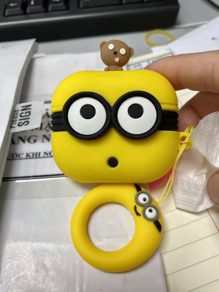 Mới nhận tưởng không hợp nhưng khi gắn vào lại hợp không tưởng 🤣🤣 khít rịt gỡ ra còn khó nên không sợ dở chứng rơi rớt nha bà con. Nên mua!