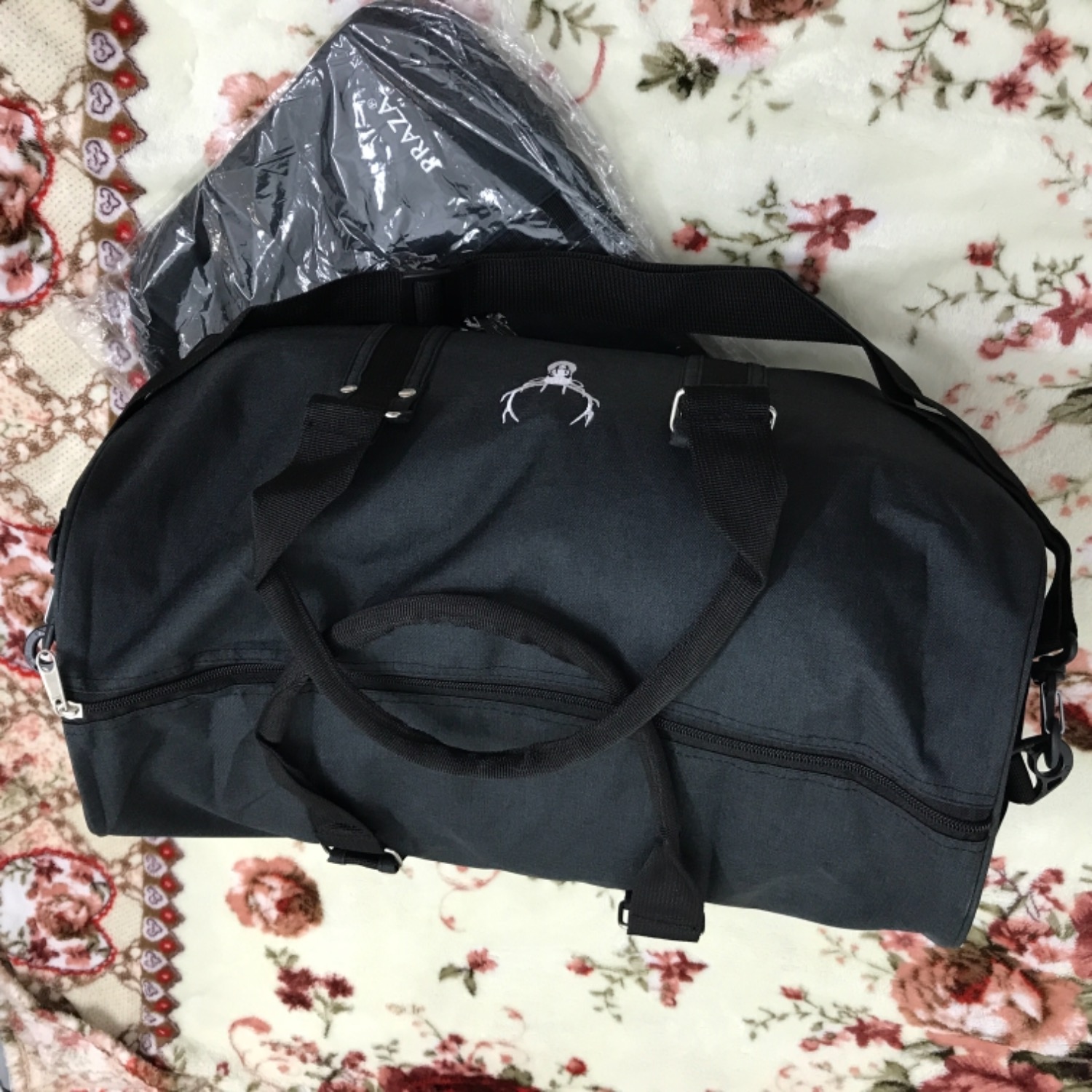 Túi đẹp mình rất hài lòng, mua ở shop này thì yên tâm!