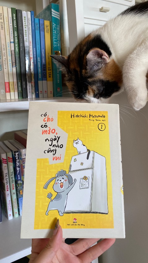 Truyện kỉu hài bựa vui vui. Có tặng kèm 1 bookmark cute =w= 

Tiki Now giao hàng rất nhanh, bọc chống sốc đầy đủ. Mãi iu Tiki 😘