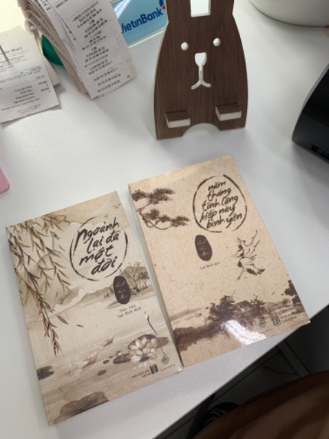 Sách đóng gói bao bì cẩn thận, sách mới nguyên không bụi không cong gãy, có bọc chống xốc😁