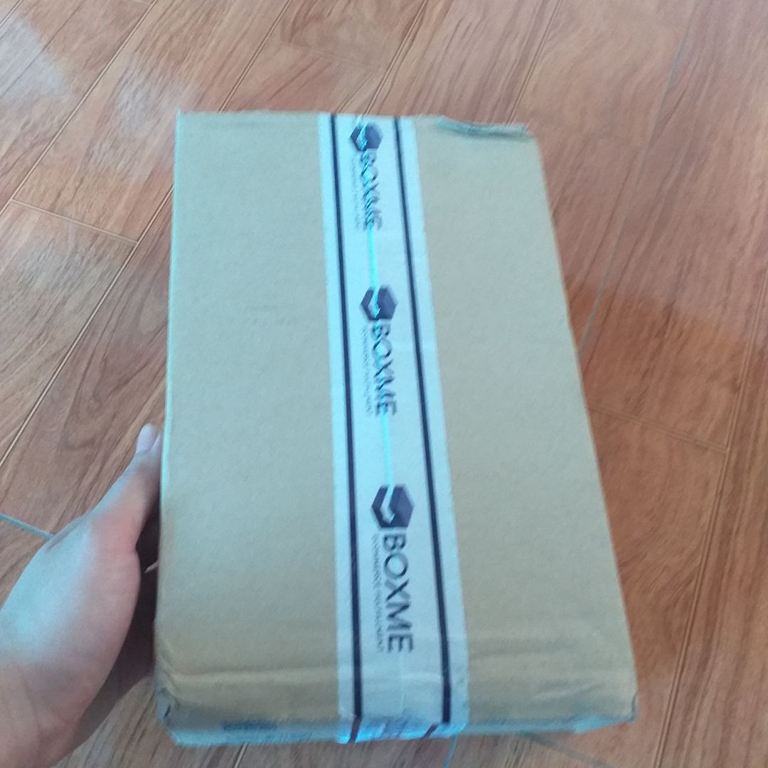 Giao hàng nhanh hơn dự kiến, đóng gói cẩn thận, đủ quà tặng. Săn sale black friday nên giá rất chim ưng. Về độ bền và hiệu quả thì do lần đầu mình mua nên cần thời gian để kiểm chứng ạ. Lần sau sẽ tiếp tục ủng hộ shop ạ