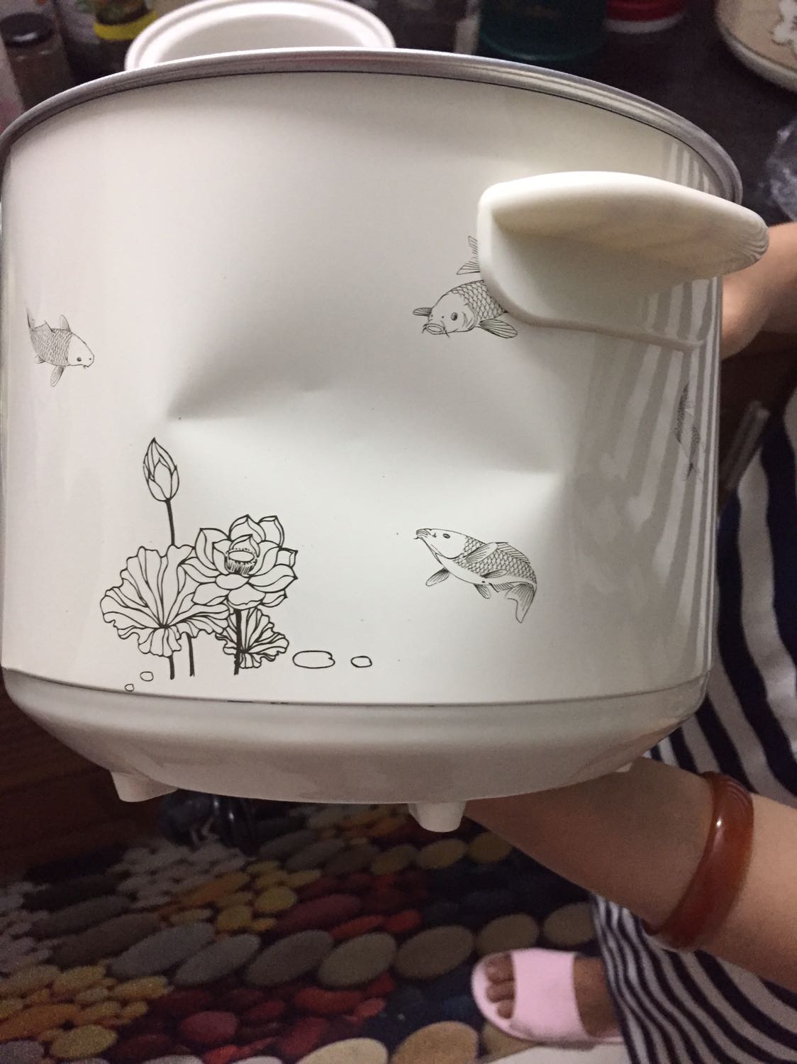 Chưa biết chất lượng sp thế nào, nhưng khâu vận chuyển và bảo quản không tốt