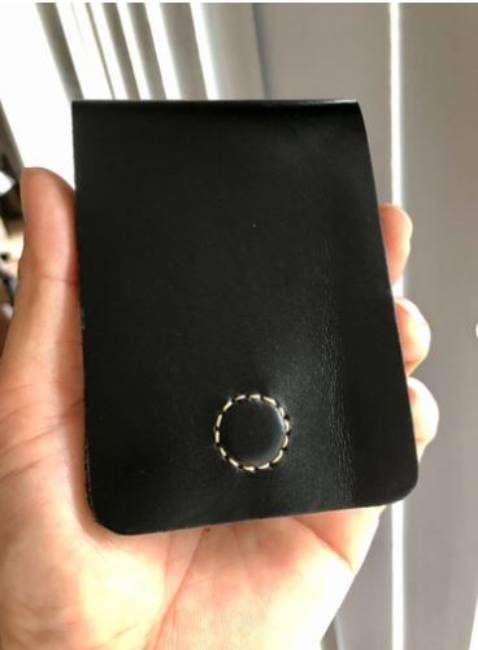 Hàng đẹp lắm shop ơi đường chỉ đều da đẹp chưa vao giờ hài lòng như lần mua này😊😊😊😊