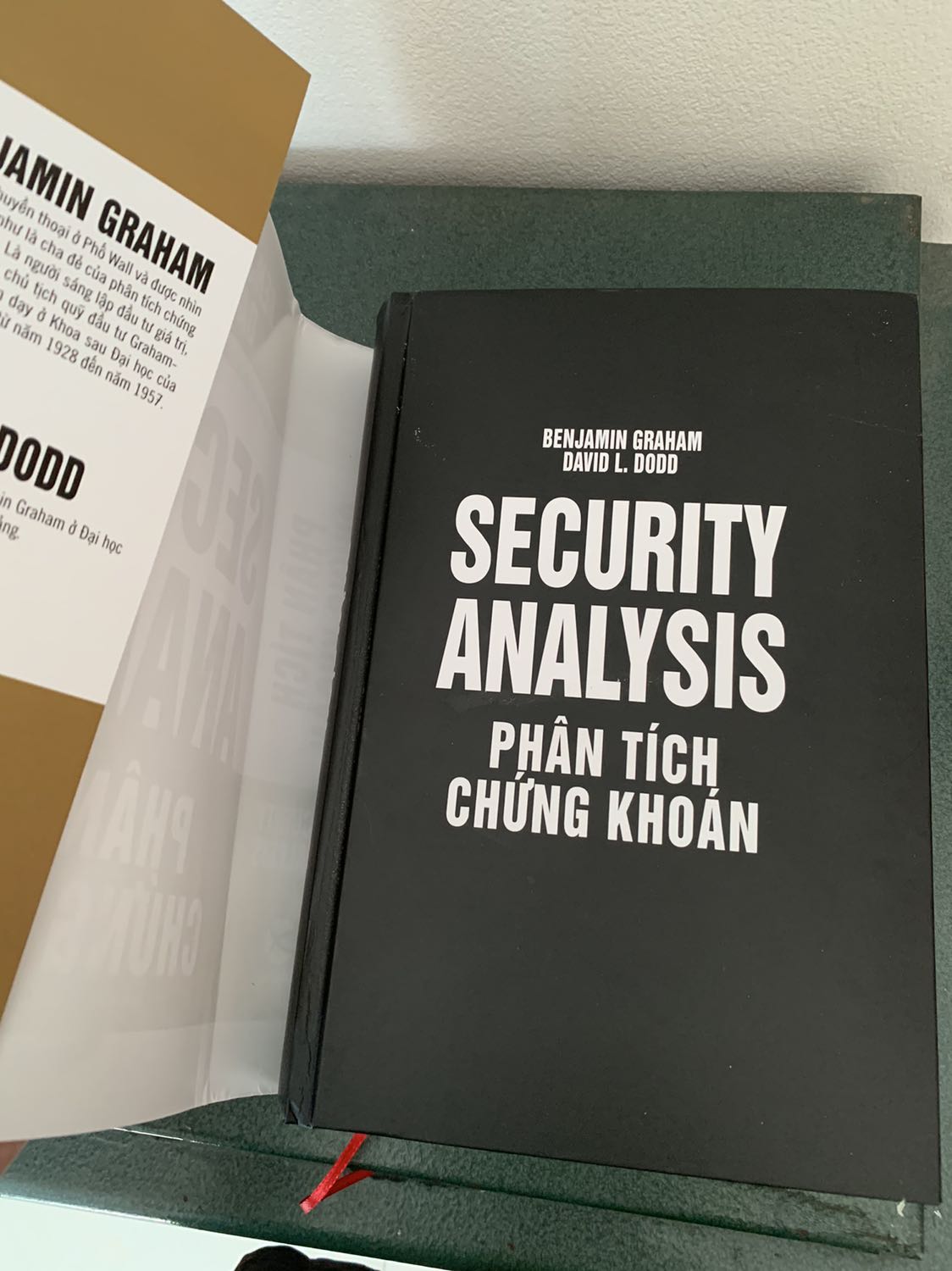 Sách đẹp, shop bọc cẩn thận. Rẻ hơn nhiều so với giá bìa 👍👍