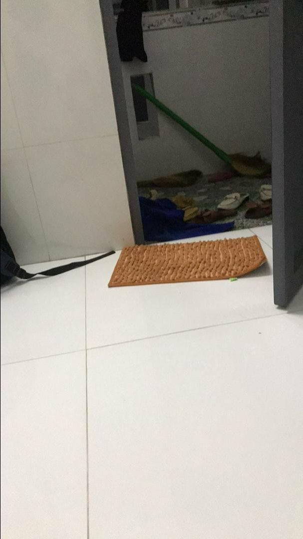 Khám chân ok mua được sale giá tốt mặt sau thảm chống trơn trượt tốt