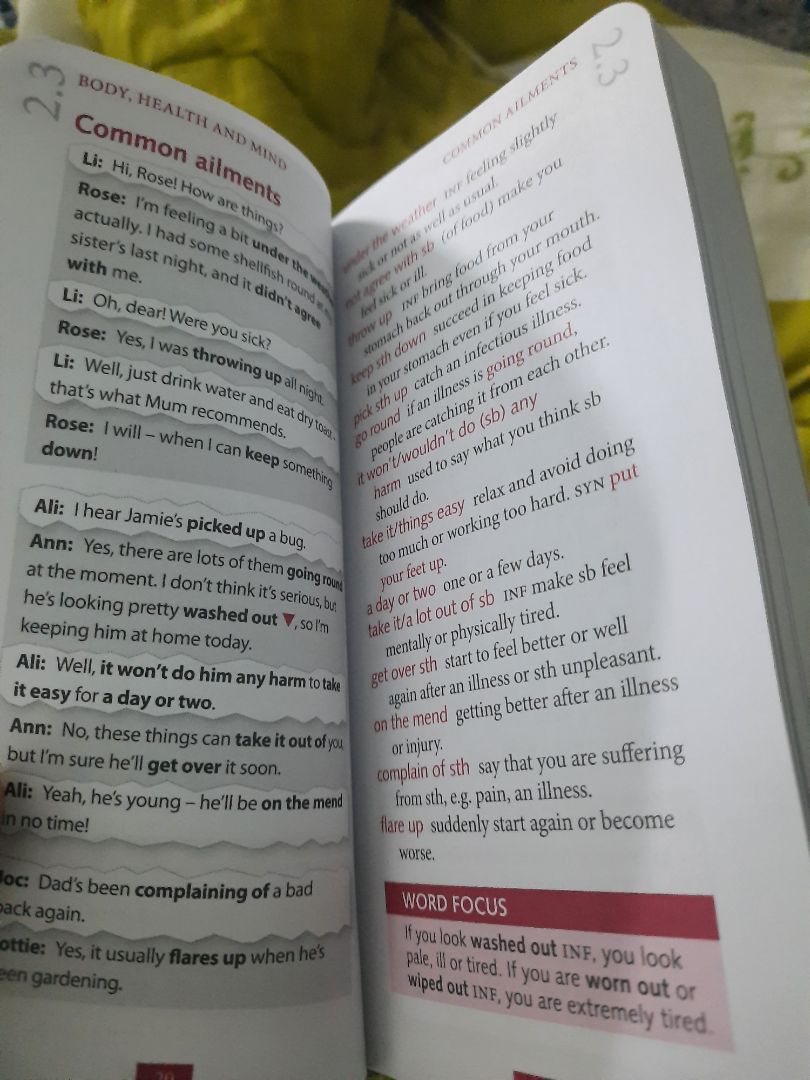 quyển này hay đó, nhưng hơi mắc huhu, hơi mỏng so với tưởng tượng nữa