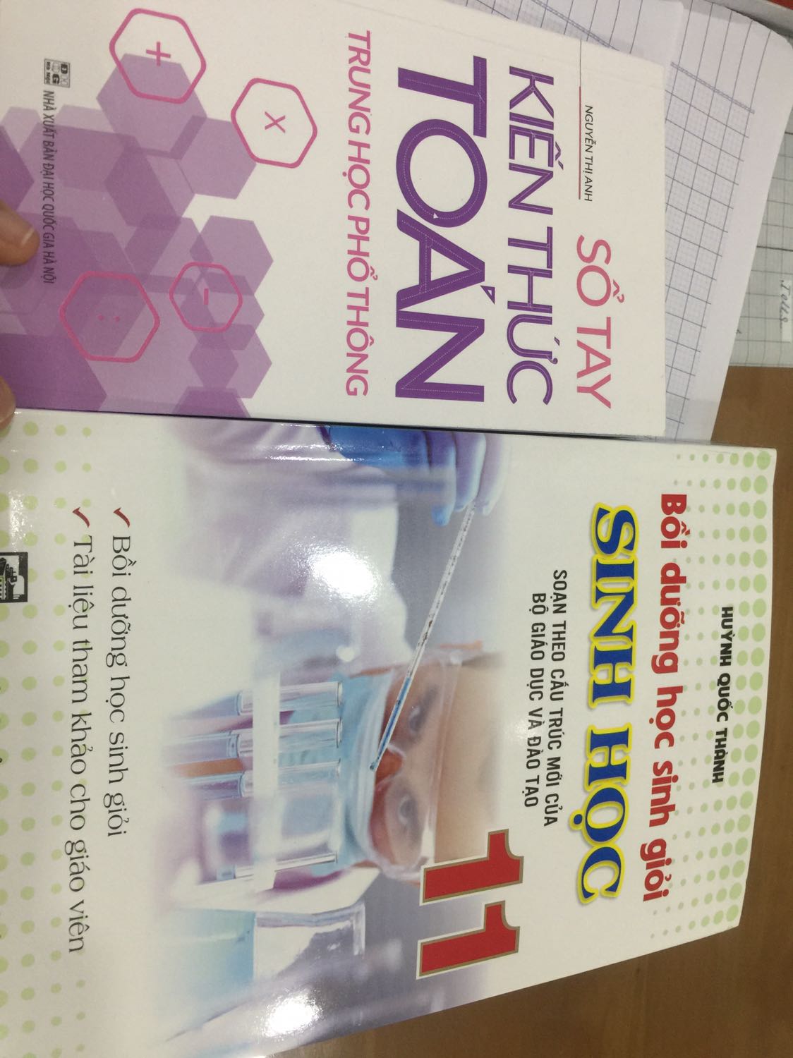 Sách oke lắm luôn nha. Sách tới tay mình được bao plastic nữa. Sẽ ủng hộ sách bên tiki dàiiiiiiiiiiii