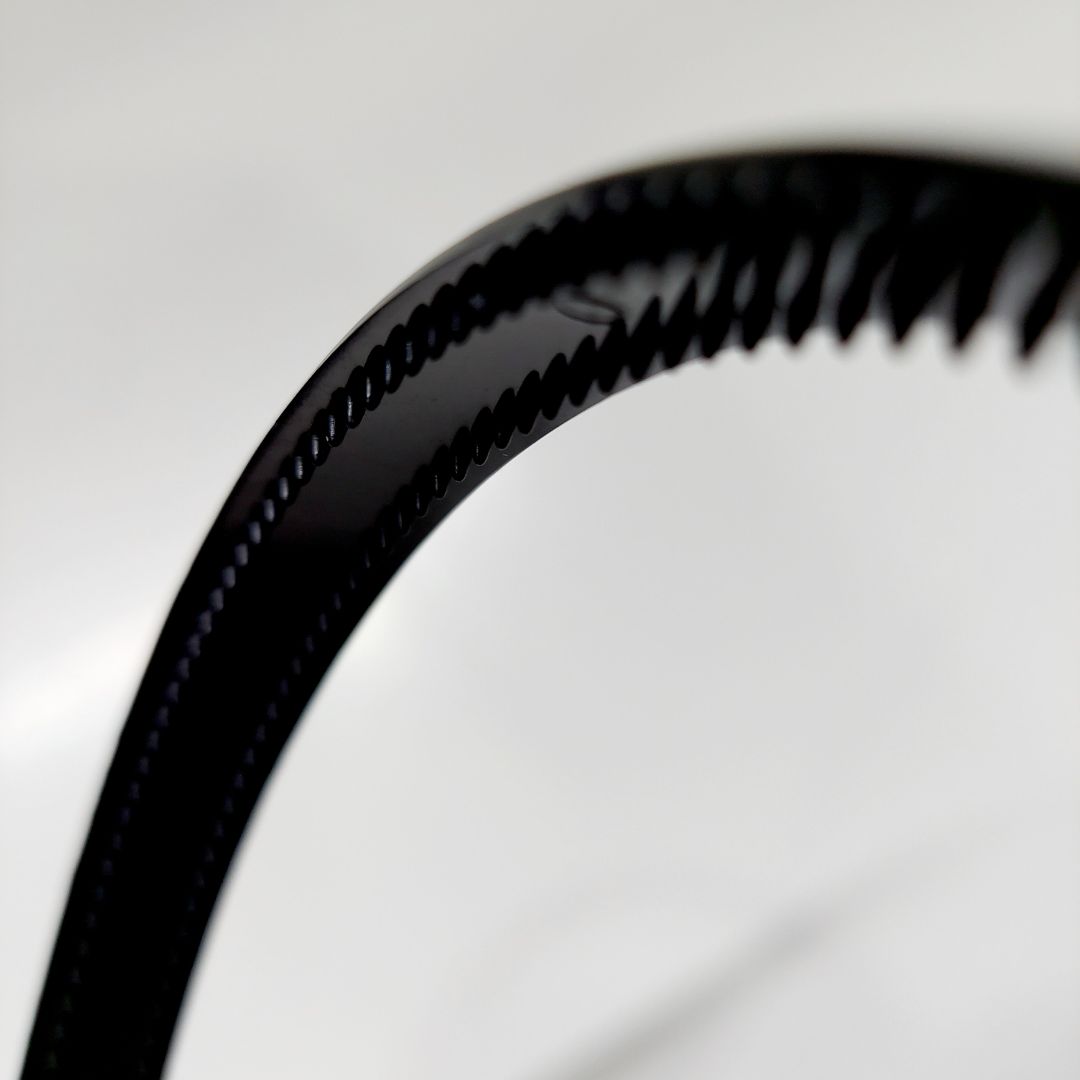 Chất lượng vừa phải, lực vừa đủ để giữ tóc. Phù hợp với giá tiền