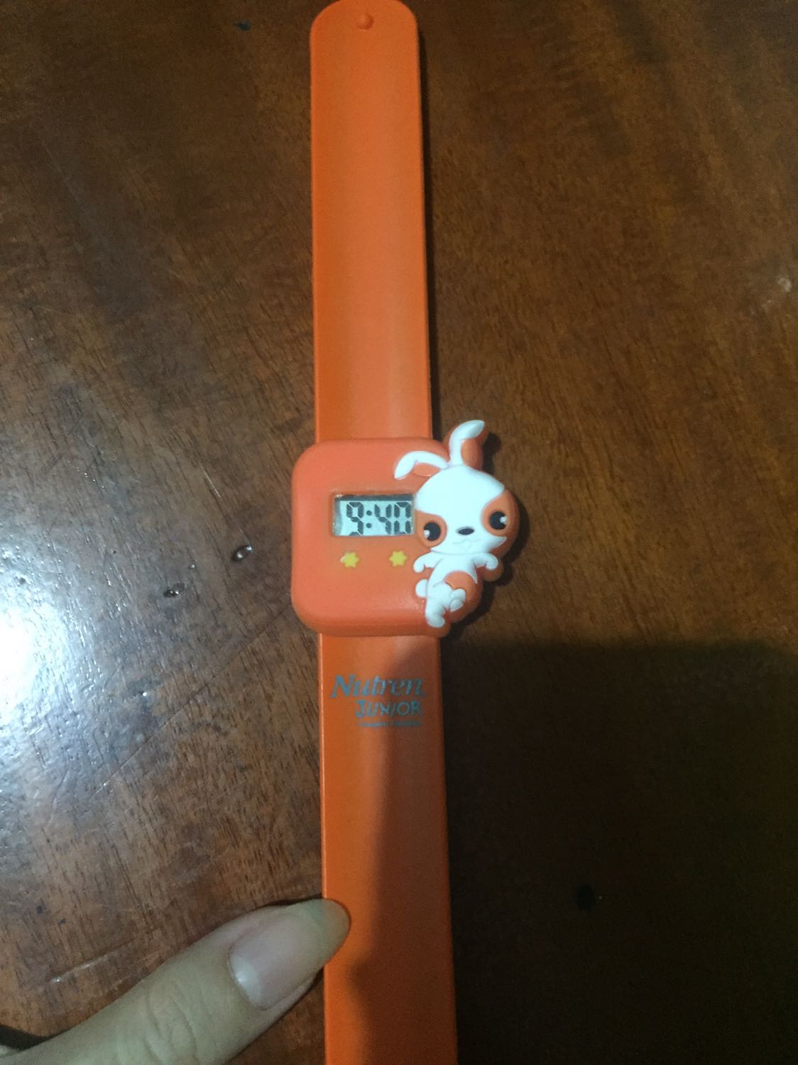 Về Sữa: Date xa, thiết kế phần để muỗng dễ dàng, thơm ngon ít béo, pha loãng xíu sẽ ko bị ngọt.
Boy mình 3y và rất ròm, trước mình cho ảnh uống Pediasure BA gần năm mà ko tiến triển là bao. Nay chuyển qua Nutren thì thấy ưng hơn nhiều vì bé rất thích uống và khen thơm ngon, ít ngọt và vị thanh dịu dễ chịu hơn Pediasure, giá lại tốt hơn. Mong ảnh sẽ có da có thịt lên xíu cho mẹ yên tâm nè ?
Về Quà: Mình nhận đc quà tặng và sữa cùng lúc. Hơi lo ngại vì Made in China. Đồng hồ chạm chạm chỉnh đã rùi cũng chạy loạn xạ à, chủ yếu bé đeo chơi làm siêu nhơn thui.
Về Tiki: Đến nay thì vẫn luôn hài lòng. Thanks a lot! Về Sữa: Date xa, thiết kế phần để muỗng dễ dàng, thơm ngon ít béo, pha loãng xíu sẽ ko bị ngọt.
Boy mình 3y và rất ròm, trước mình cho ảnh uống Pediasure BA gần năm mà ko tiến triển là bao. Nay chuyển qua Nutren thì thấy ưng hơn nhiều vì bé rất thích uống và khen thơm ngon, ít ngọt và vị thanh dịu dễ chịu hơn Pediasure, giá lại tốt hơn. Mong ảnh sẽ có da có thịt lên xíu cho mẹ yên tâm nè ?
Về Quà: Mình nhận đc quà tặng và sữa cùng lúc. Hơi lo ngại vì Made in China. Đồng hồ chạm chạm chỉnh đã rùi cũng chạy loạn xạ à, chủ yếu bé đeo chơi làm siêu nhơn thui.
Về Tiki: Đến nay thì vẫn luôn hài lòng. Thanks a lot!