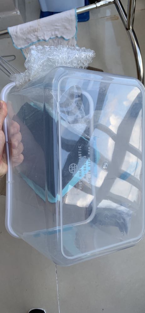 Mở ra đã bị bể hết rồi, yêu cầu cho tôi trả lại hàng vì không dùng được nữa