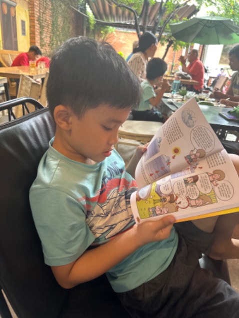 Đi cf mà phải mang theo đọc