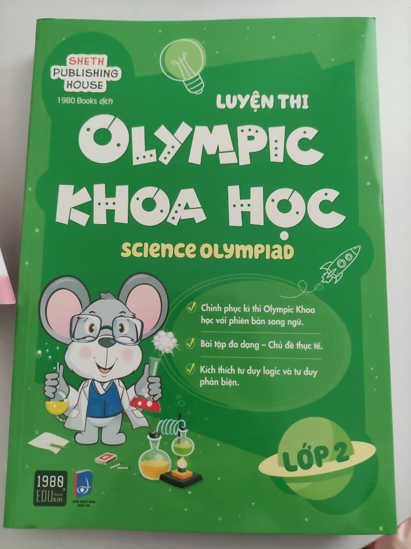 nội dung hay, 1 trang tiếng Anh, 1 trang tiếng Việt, đáng mua.